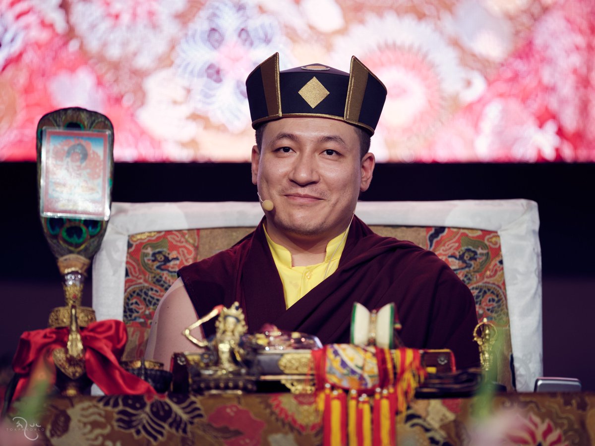 Tomorrow, May 6th, is the 41st birthday of Thaye Dorje, His Holiness the 17th Gyalwa Karmapa. On this occasion, Karmapa asks his students around the world to practice the Guru Yoga of the 16th Karmapa.

karmapa.org/karmapas-41st-…