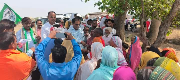 मरकच्चों प्रखंड के बेलाडीह, चोपनाडीह, मोहगाय, करिखोखो, तोलखार में जनसम्पर्क.