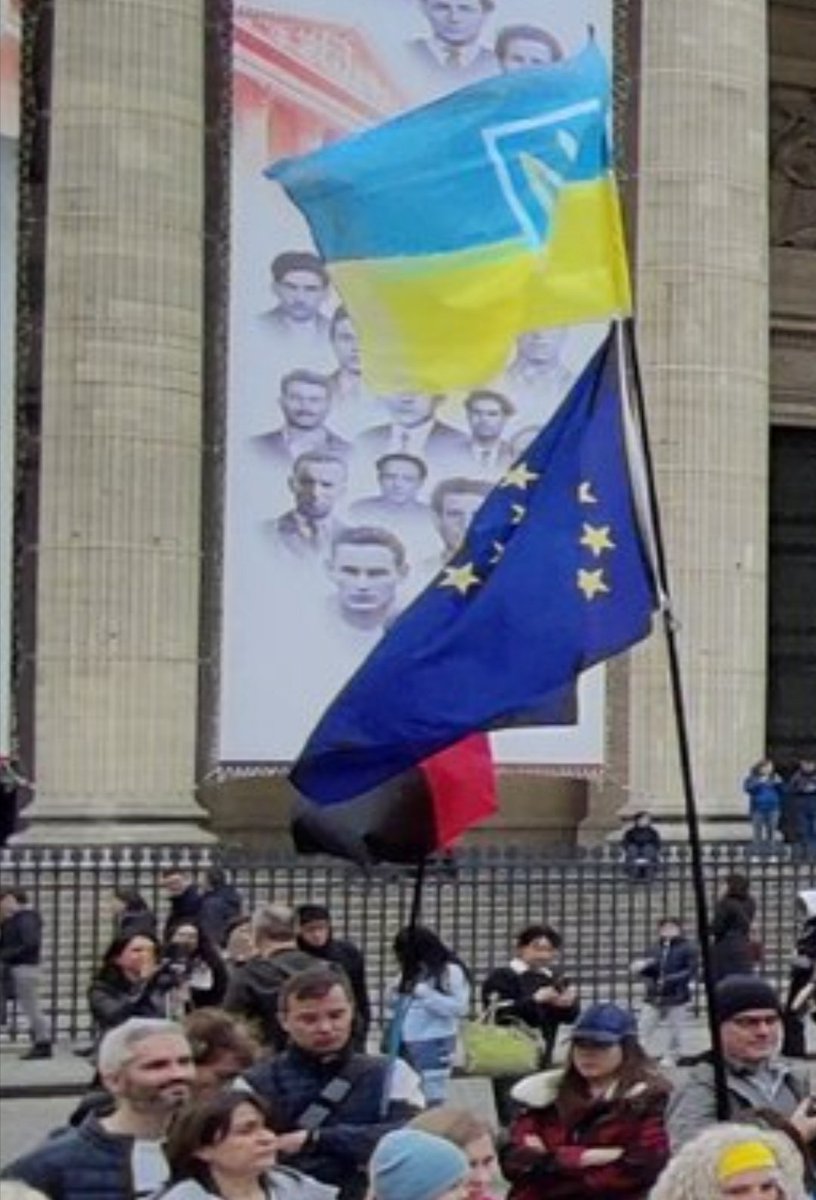 @MrRomulus92 C'est ça ?
On ne dirait pas trop un drapeau ou alors il flotte très bizarrement.