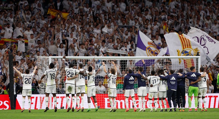 Miércoles 8 de mayo, 19.00h, Plaza de los Sagrados Corazones 📍🗓🚍 #QuedadaBlanca Tiñamos de blanco nuestras calles y nuestro estadio para enseñar a Europa entera que el madridismo tiene hambre de Champions #TodosDeBlanco 🤍🏳🤍🏳🤍 #FansRMCF #AporLa15 #HalaMadridYNadaMas