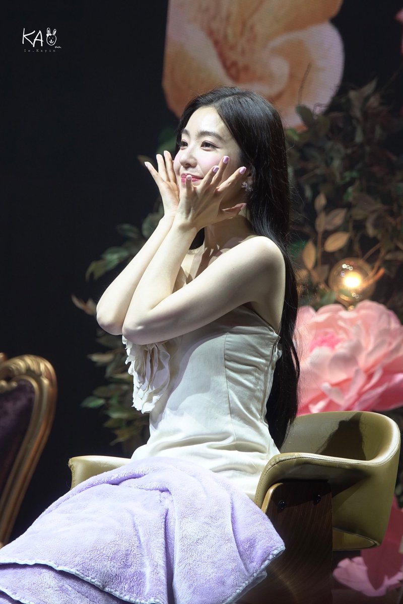 is_kayin's tweet photo. 【𝟐𝟒𝟎𝟑𝟐𝟗 𝑰𝒓𝒆𝒏𝒆 𝑰𝒏 𝑾𝒐𝒏𝒅𝒆𝒓𝒍𝒂𝒏𝒅 🐰🎂】
#아이린 #IRENE（補檔3） https://t.co/y7742vewiI
