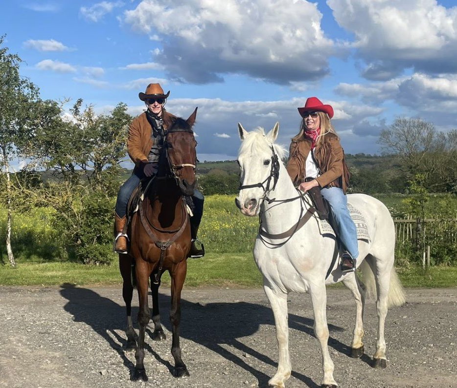 Claire Hart Equine tweet media