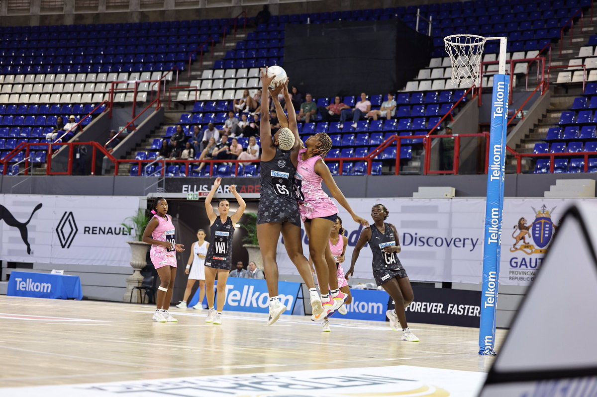 #TelkomNL 🏆 Half time score update Diamonds 20 - 30 KD Stars #TelkomNL | #TNLisBack | #netballsouthafrica