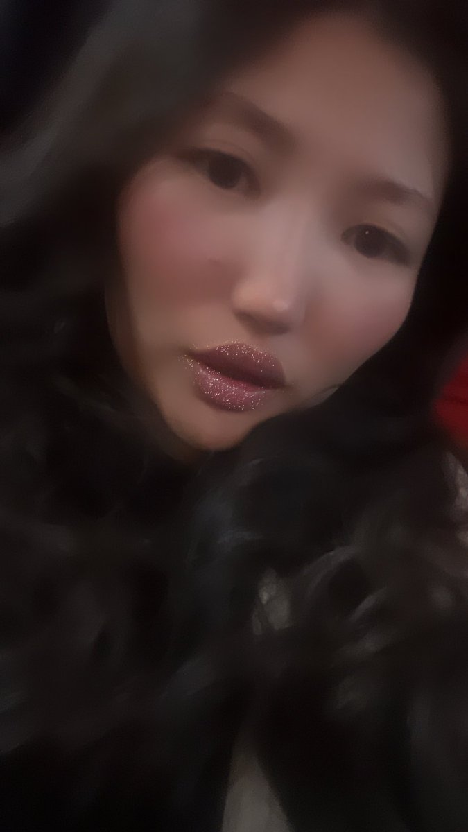 X-т мэнд устай байгаа ч 😜😜