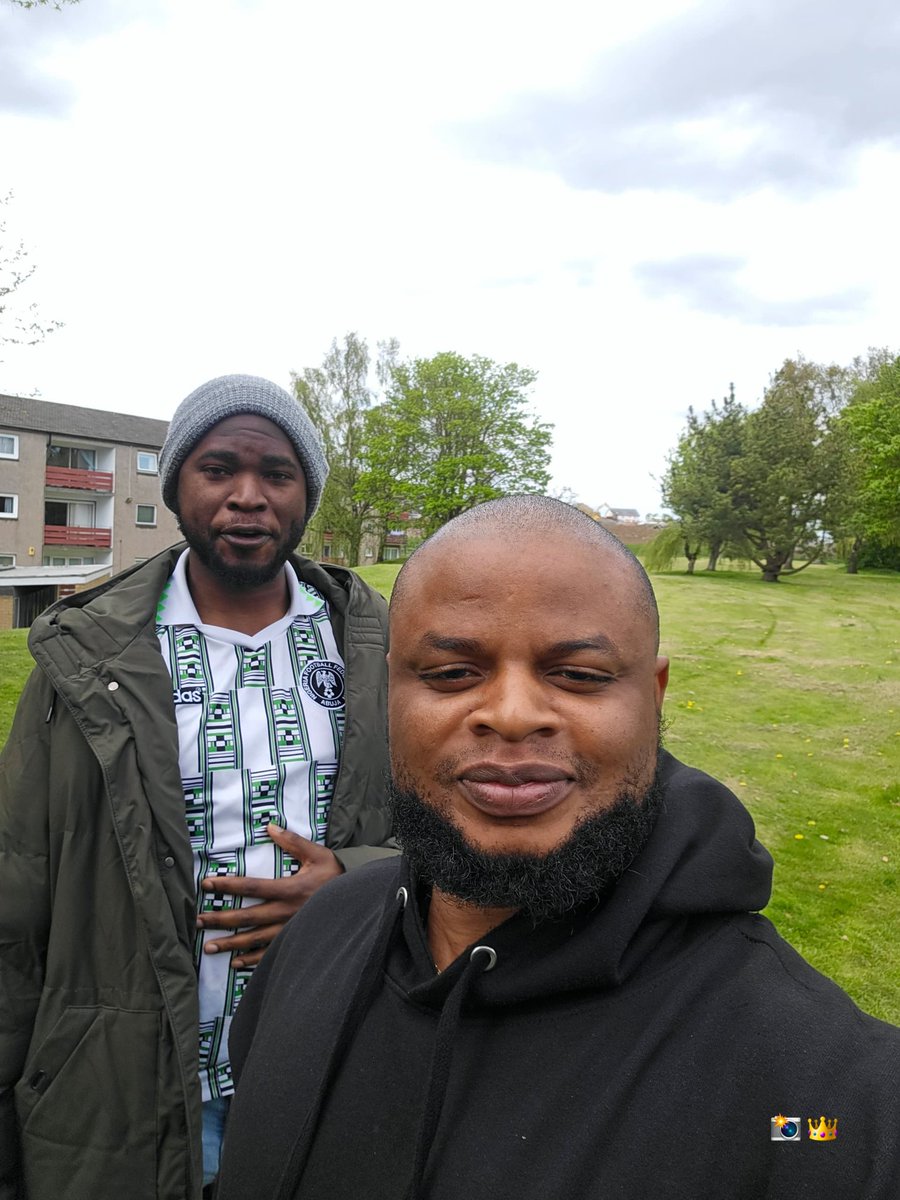 Some years ago

Pix 1- I was Squatting in my Paddy's @indomitableoba house at Mafoluku Oshodi, I was a marketer, he was store keeping at an Aviation company.

Pix 2 - Oba in my UK residence, came to collect Kilishi & eat Jollof rice 😋. Oba is a big man, the f00l no dey respect…