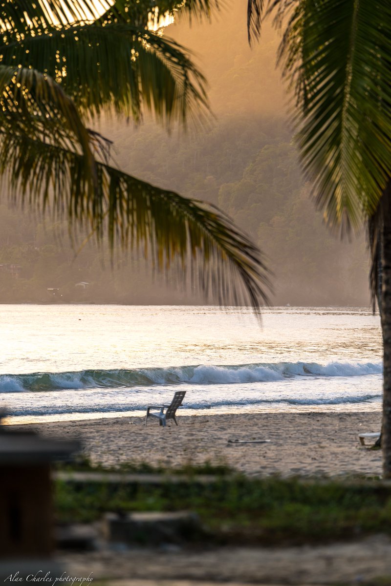 One seat available at maracas beach this morning for anyone who needs some time with their thoughts 🙏🏼