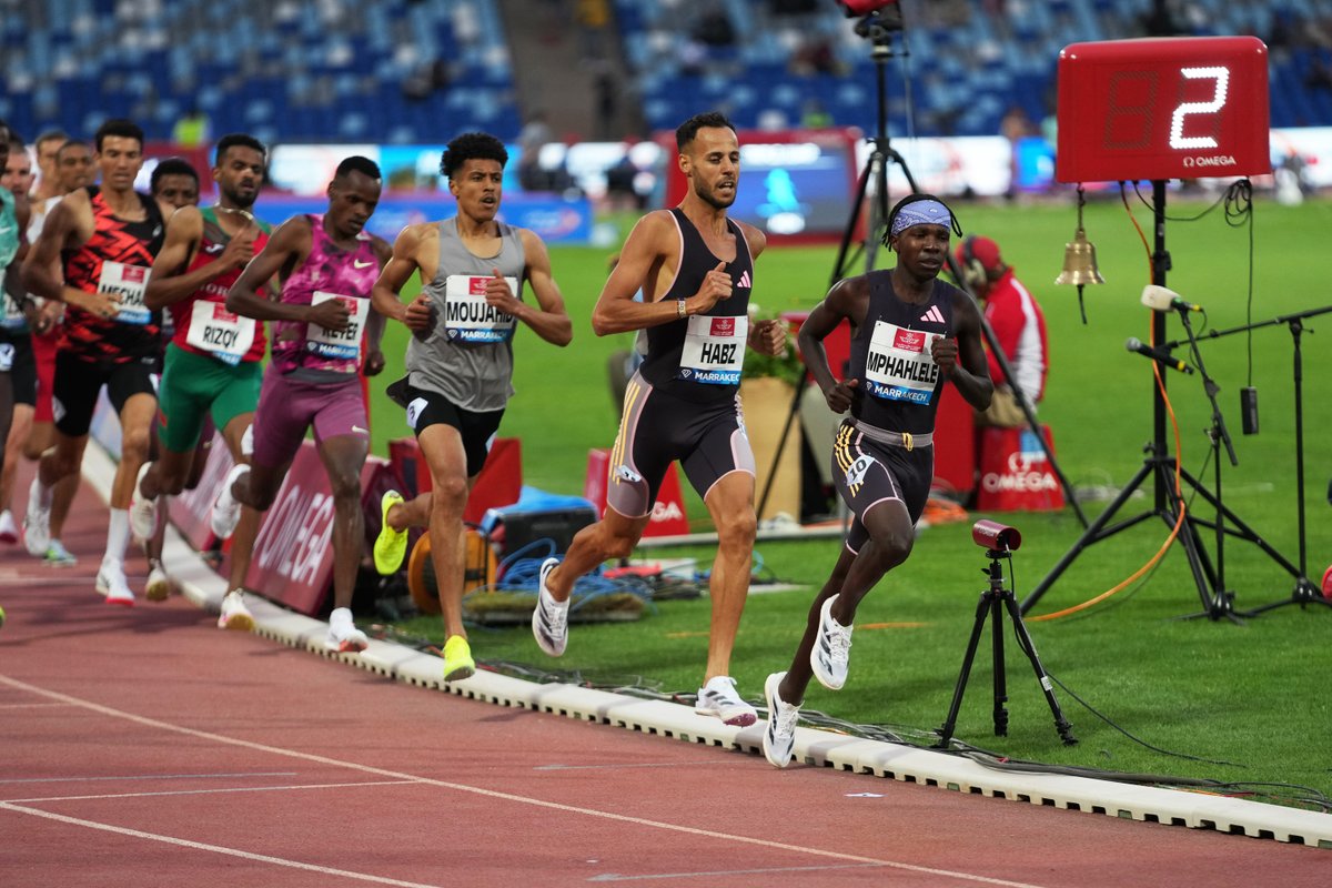 MeetingIM6's tweet photo. The Frenchman @azeddinehabz rises to the occasion winning the 1500m with a SB of 3:32.86 #MarrakechDL🇲🇦#MeetingIM6 #DiamondLeague💎 #WDLL https://t.co/w4kJgTqMrf