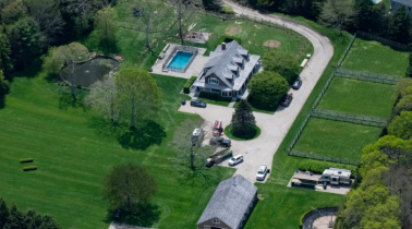 Billy Joel spends over $10M for sprawling East Hampton pad with horse farm, neighbors other A-listers... bit.ly/3UMchts