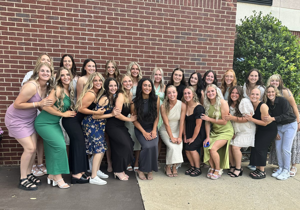 SLCC_Softball's tweet image. Talladega Speedway for the JuCo World Series Banquet &amp;amp; shoutout to Coach Bennett for Rocky Mountain District Coach of the Year!! Game time tomorrow @ 5 pm CST vs Wallace State on NJCAA Network!! 🩵🫶🏼🤍