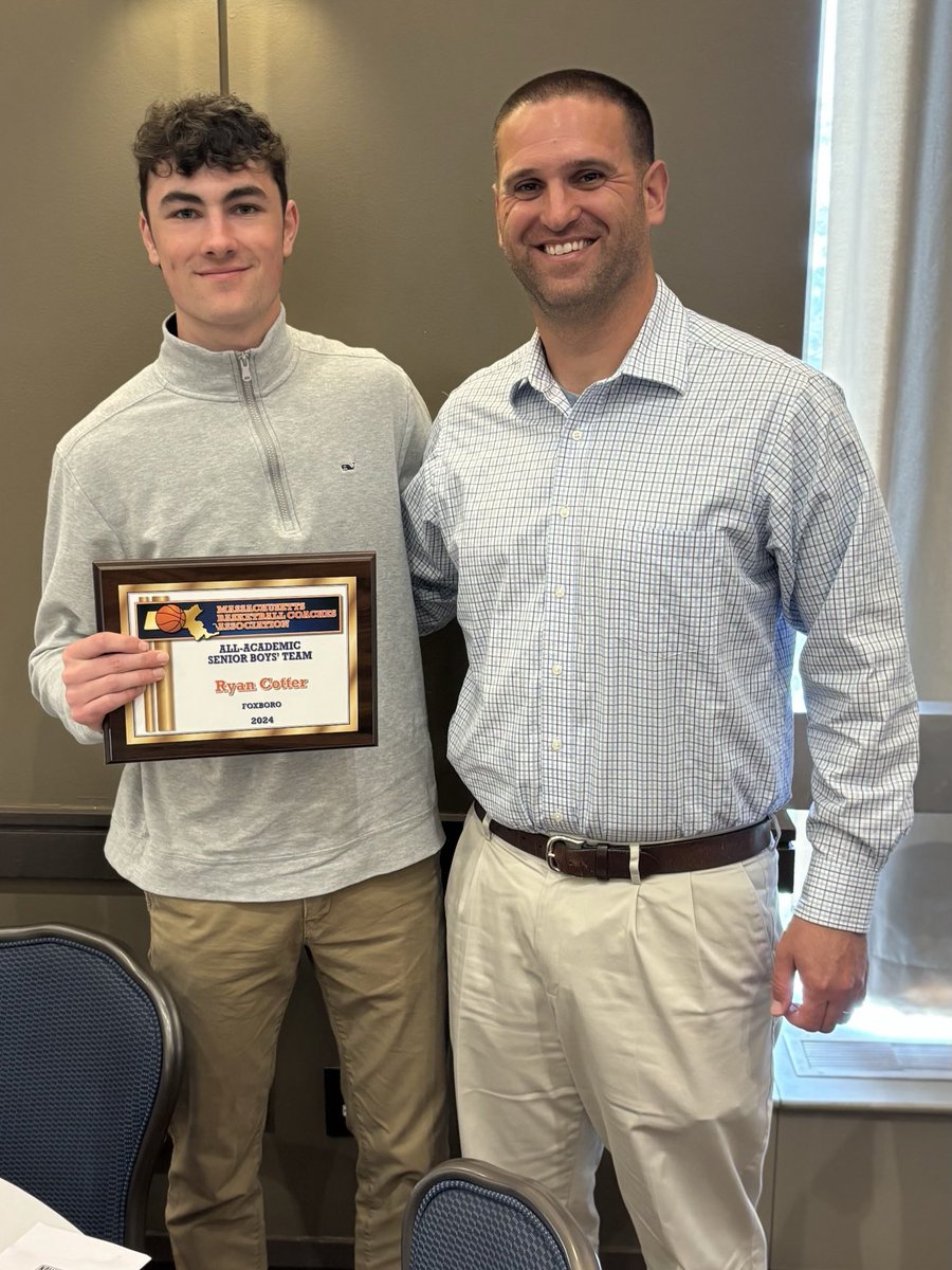 Had a great morning watching ⁦<a href="/RyanCotter24/">Ryan Cotter</a>⁩ receive his All Academic Team award from the ⁦<a href="/mbcaorg/">MBCA</a>⁩. Proud coach!  Congratulations Ryan - well deserved!