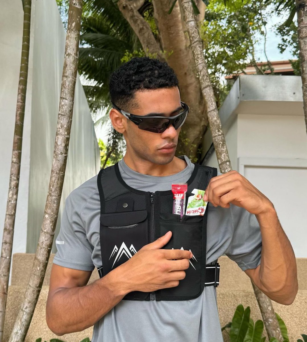 GET 10% OFF YOUR AONIJIE HYDRATION VEST BY USING CODE CRUZRUNS10