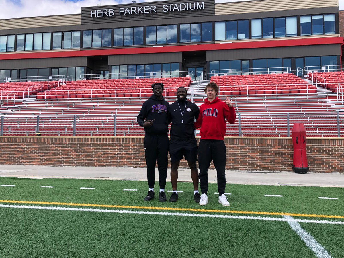 BolkuolBol's tweet image. Amazing learning experience at Minot state university big man camp. Thank you for the opportunity provided to learn !!!
@MSUBeaversFB @coachshields @Coach_D_Mac @CoachJay98 @CoachFam @TomSimi @BraedenVolk @NWahlScouting 
#WADL 🦫