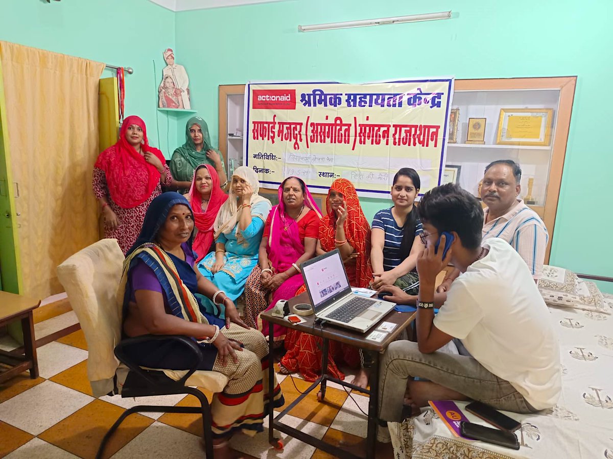 Safai Karamchari (Sanitation Workers) collective's protection camp in #jaipur is registering workers for Vishwakarma scheme and other social schemes @ActionAidIndia
