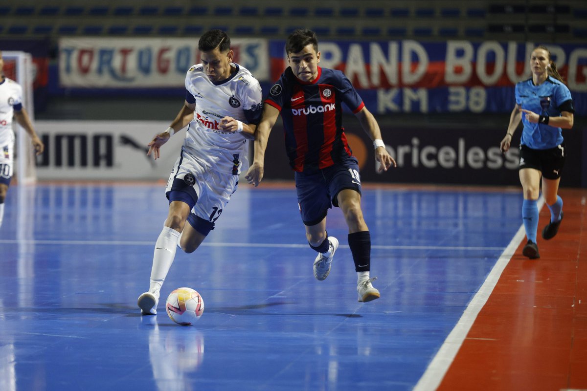 ¡Estreno con triunfo!

✍🏼 <a href="/caslafutsal/">CASLA Futsal</a> 🇦🇷 superó por 3 a 2 a @independientebarranquilla 🇨🇴 y comenzó la <a href="/libertadoresfs/">CONMEBOL Libertadores Futsal</a> con una victoria ⚽️ <a href="/tatoblock/">TatoBlock</a> (2) y @gerardomenzeguez anotaron los goles del equipo conducido por <a href="/figuantonelli/">Luciano Antonelli</a> 

📸 <a href="/libertadoresfs/">CONMEBOL Libertadores Futsal</a> #LibertadoresFS