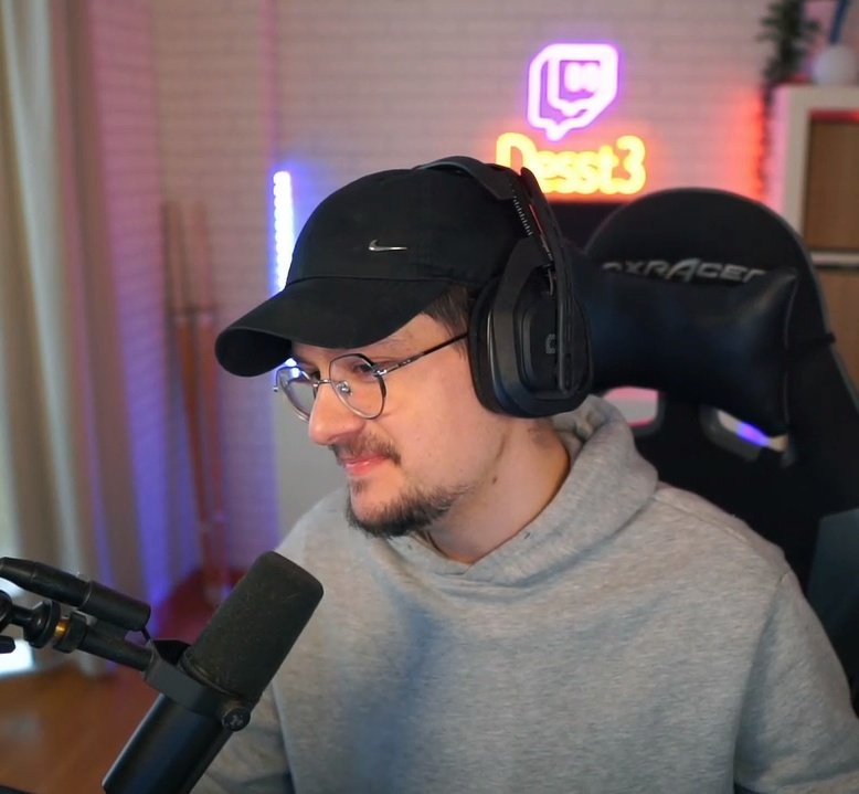 dessfamily_'s tweet photo. 🐺| ¡Stream Finalizado!
Dess ha finalizado stream, gracias por acompañar a el lobo alpha en este día tan maravilloso, hoy tuvimos a Bo el rey del flow y la cuidad, vamos por los argentinos, tiritos, despedidas, risas y momentos maravillosos con la gang, etc.
¡Descansen guapos!🤍 https://t.co/Ah6xW2pPQ2