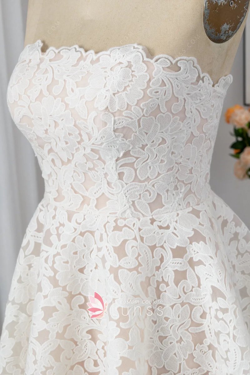 LunssCouture's tweet photo. Indulge in the elegance of this white floral lace and nude-lining strapless teal-length wedding, bridal reception, and anniversary dress. #LaceWeddingDress #ReceptionDress #AnniversaryDsress #Aline #Strapless #TeaLength #CasualBridalDress #Lunss
https://t.co/IY55NzcUaW https://t.co/zDEY7Qf4rQ