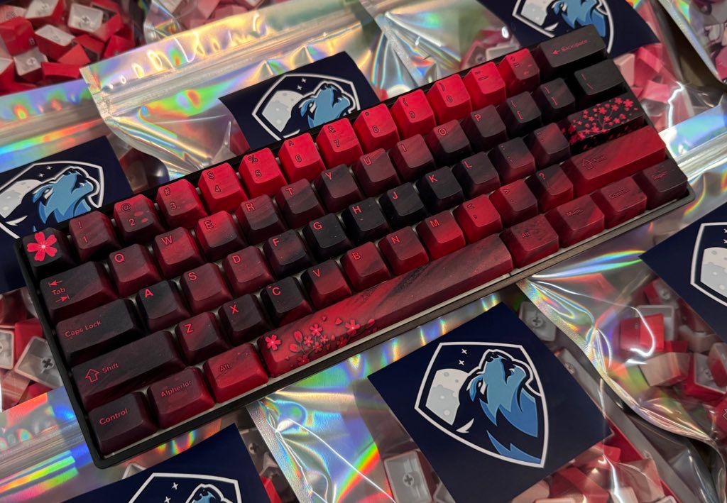 💖🌸G!VEAWAY T!IMEEE!!!!🌸💖 Hey all you gamer cuties! This did amazing last week so we're running it back! Enter to W1N one of our NEW Lovely Sakura Keycap Sets!!!🌸 To Join -Like and Repost -Follow Us🥰 -Comment your Choice! W!NN3R Chosen Thursday Night! Good Luck💝