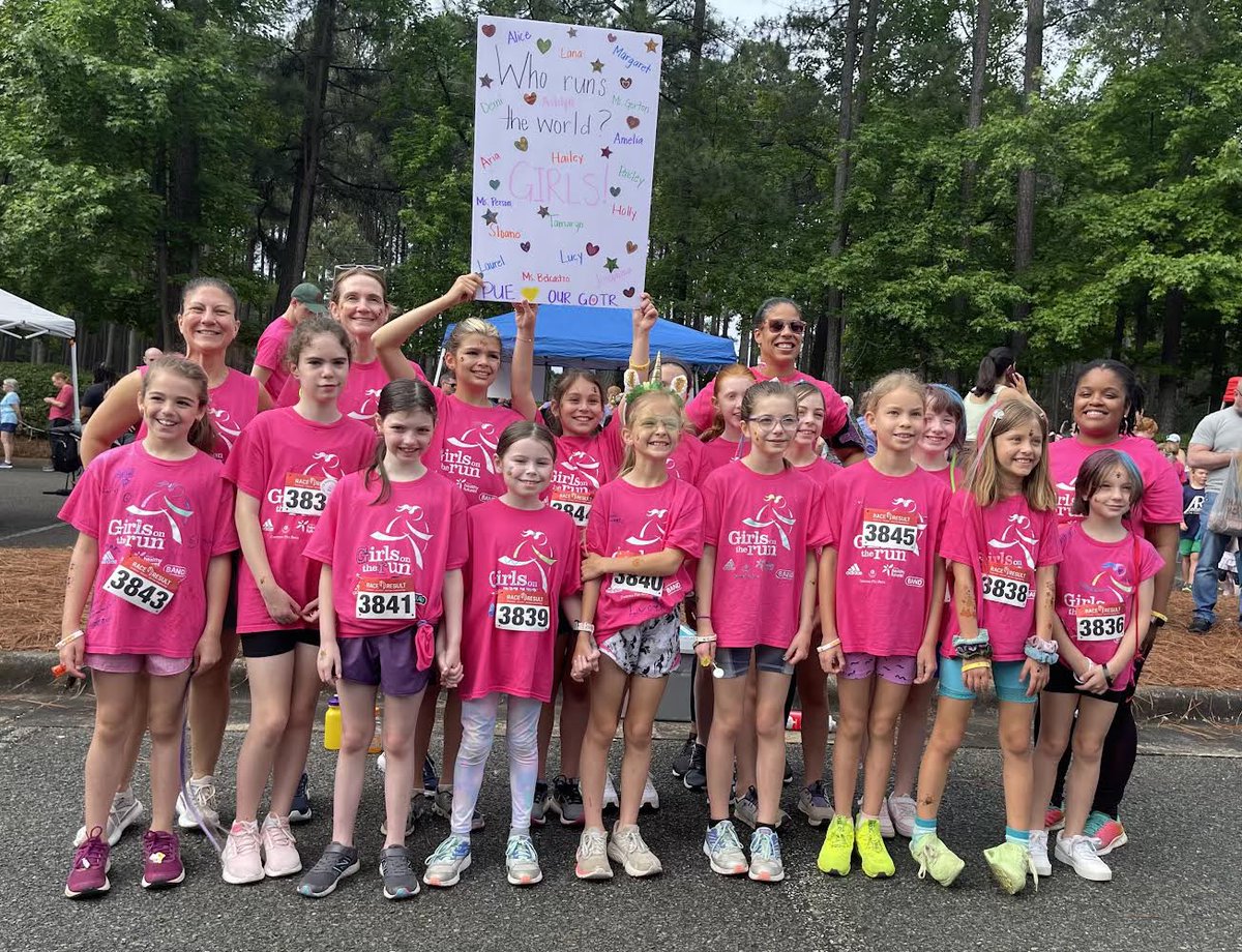 🎉Awesome job to the members of Girls on The Run 🎉 They completed a 5K yesterday 🙌🏻
#puepanthers
#puegirlsontherun