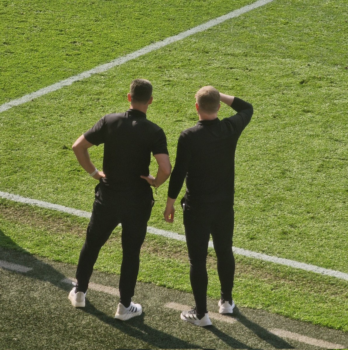 Big thanks to these two this season. Legends. 🖤🤍 #NUFC