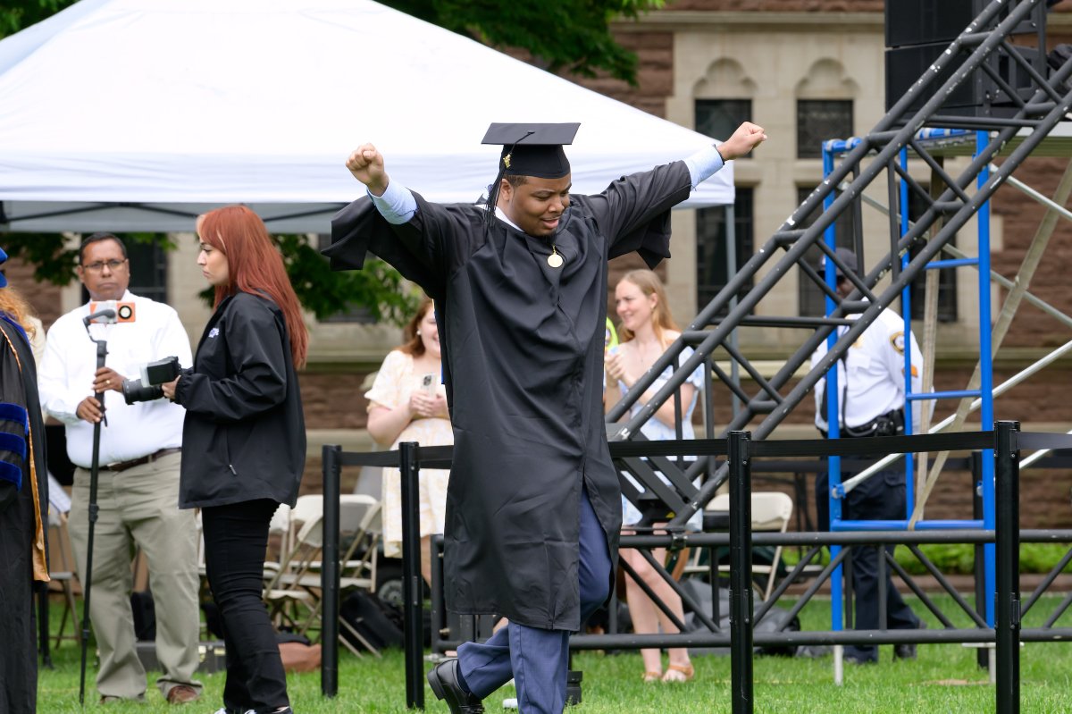TrinityCollege's tweet photo. Congratulations to the Class of 2024! ππ We could not be more #TrinProud of you.
π For more on today's Commencement ceremony, visit https://t.co/WR4e9iuN2z
#TogetherWeTrin #TrinColl2024 #TrinGrad https://t.co/PabevKaMCh