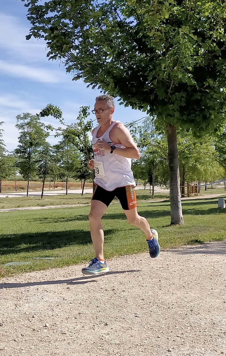 Y no nos olvidamos del #veterano #masculino, buena participación en el #cross de #Meco
6º Vet.A (Jose L. Álvarez)
7º Vet.B (Fernando Narro)
12º Vet.B (Ricardo Tomás)
15º Vet.A (Enrique Vázquez)
23º Vet.B (Rubén Orozco)
<a href="/AytoAlcalaH/">Ayuntamiento de Alcalá de Henares</a> <a href="/Alcala_Deporte/">Alcalá es Deporte</a> #correr