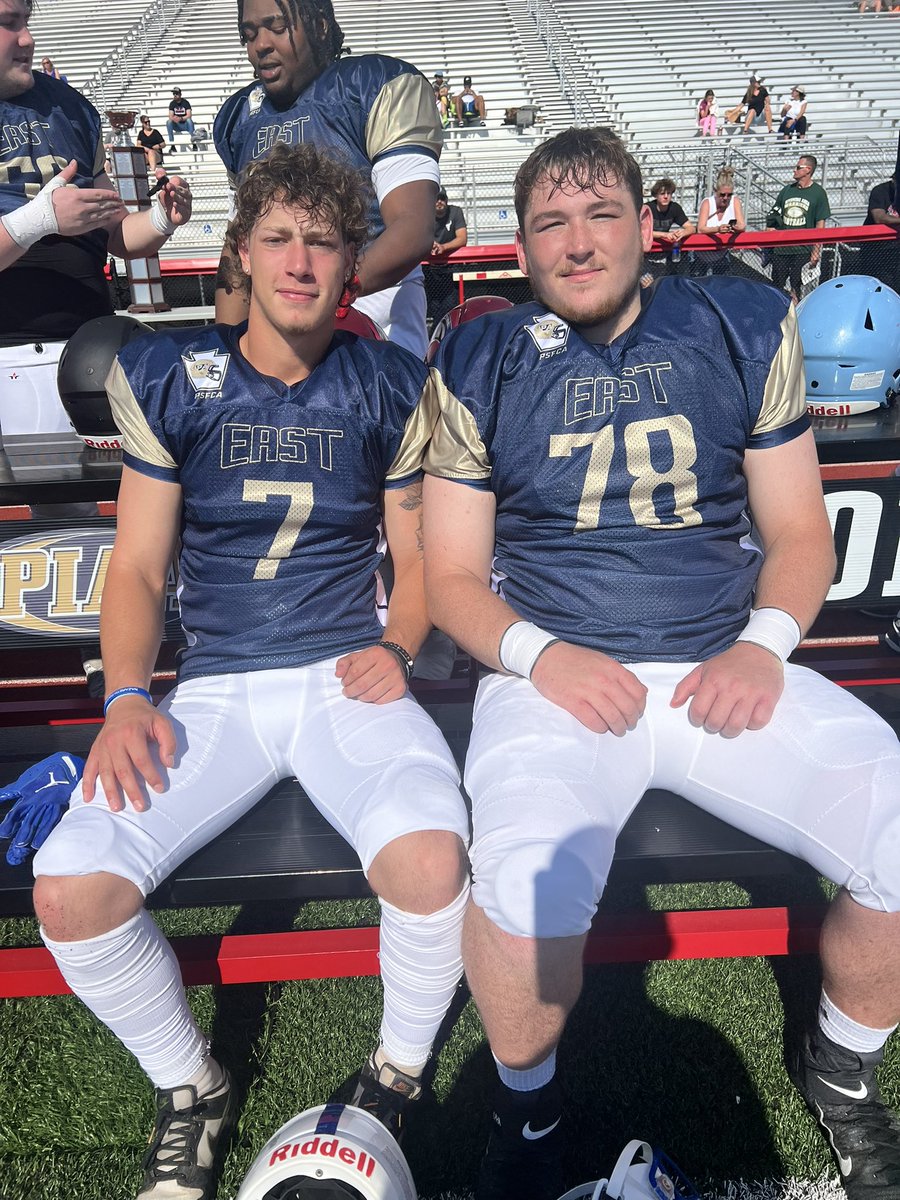 TWO NAZARETH LEGENDS!!! 

Good luck today!!

<a href="/KuehnerMason/">Mason Kuehner</a> and  <a href="/SeanKinney_78/">Sean Kinney</a>