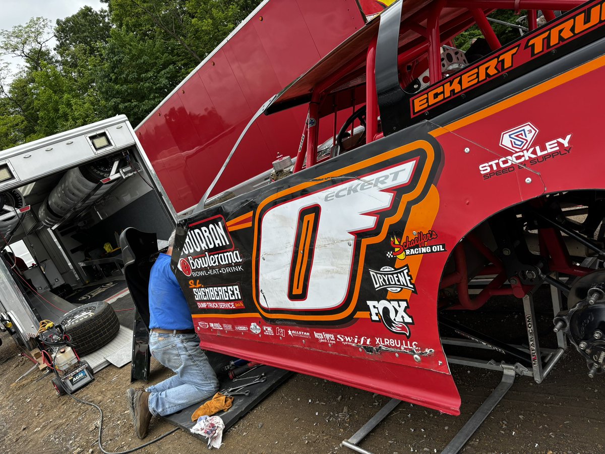 World of Outlaws Late Models (@woolatemodels) on Twitter photo Chasing History ๐
<a href="/ChrisMadden44/">Chris Madden Racing</a>โs win at Marion Center Raceway tied him with <a href="/eckert24/">Rick Eckert</a> for 6th in all-time <a href="/CaseCE/">casece</a> Late Models Feature wins with 38!
Does โSmokeyโ or Eckert get #39 tonight? Chasing History ๐
<a href="/ChrisMadden44/">Chris Madden Racing</a>โs win at Marion Center Raceway tied him with <a href="/eckert24/">Rick Eckert</a> for 6th in all-time <a href="/CaseCE/">casece</a> Late Models Feature wins with 38!
Does โSmokeyโ or Eckert get #39 tonight?