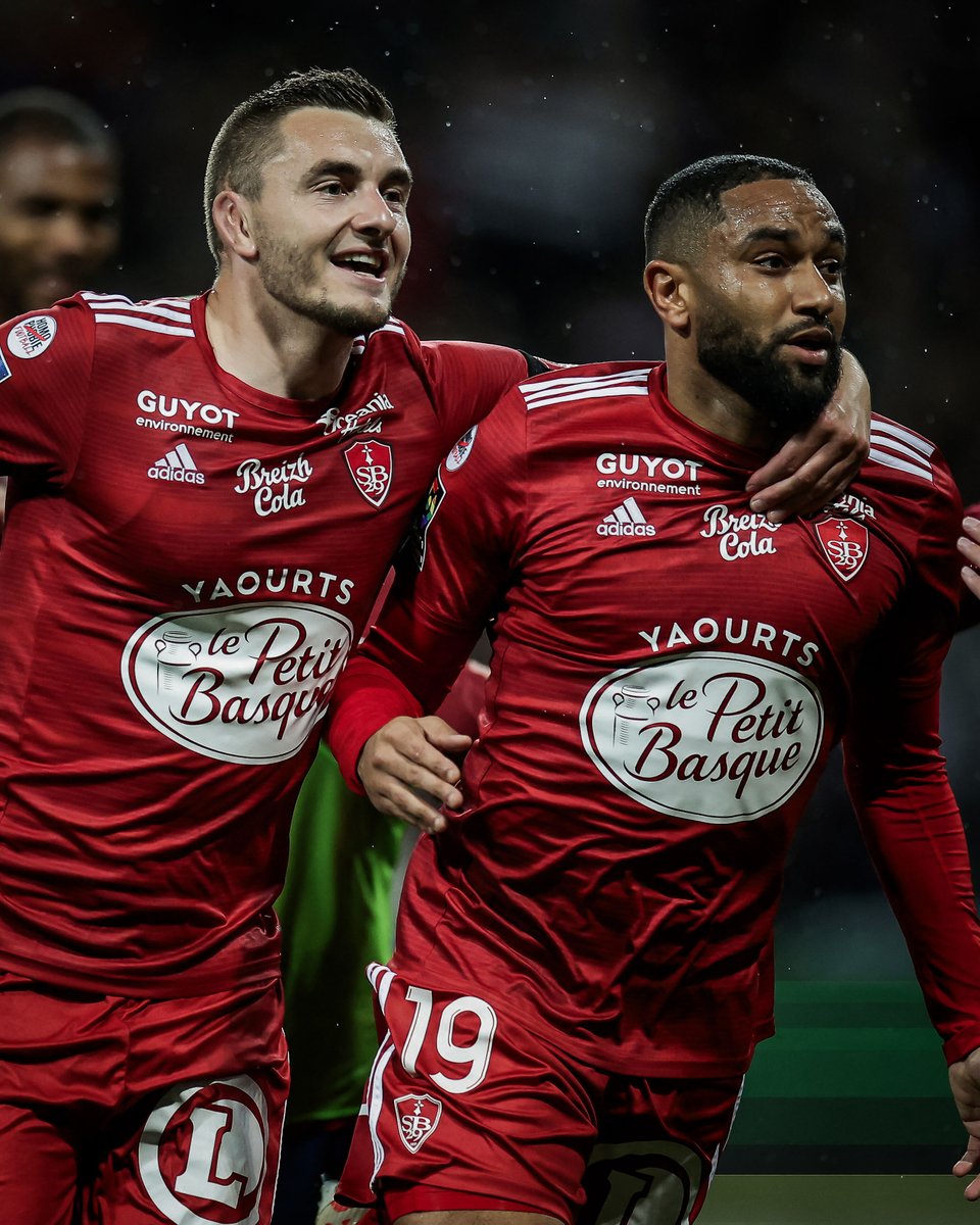 BREST QUALIFY FOR THE CHAMPIONS LEAGUE FOR THE FIRST TIME EVER 💥 They qualify third in Ligue 1 after Nice scored a 93rd-minute equalizer vs. Lille 😳