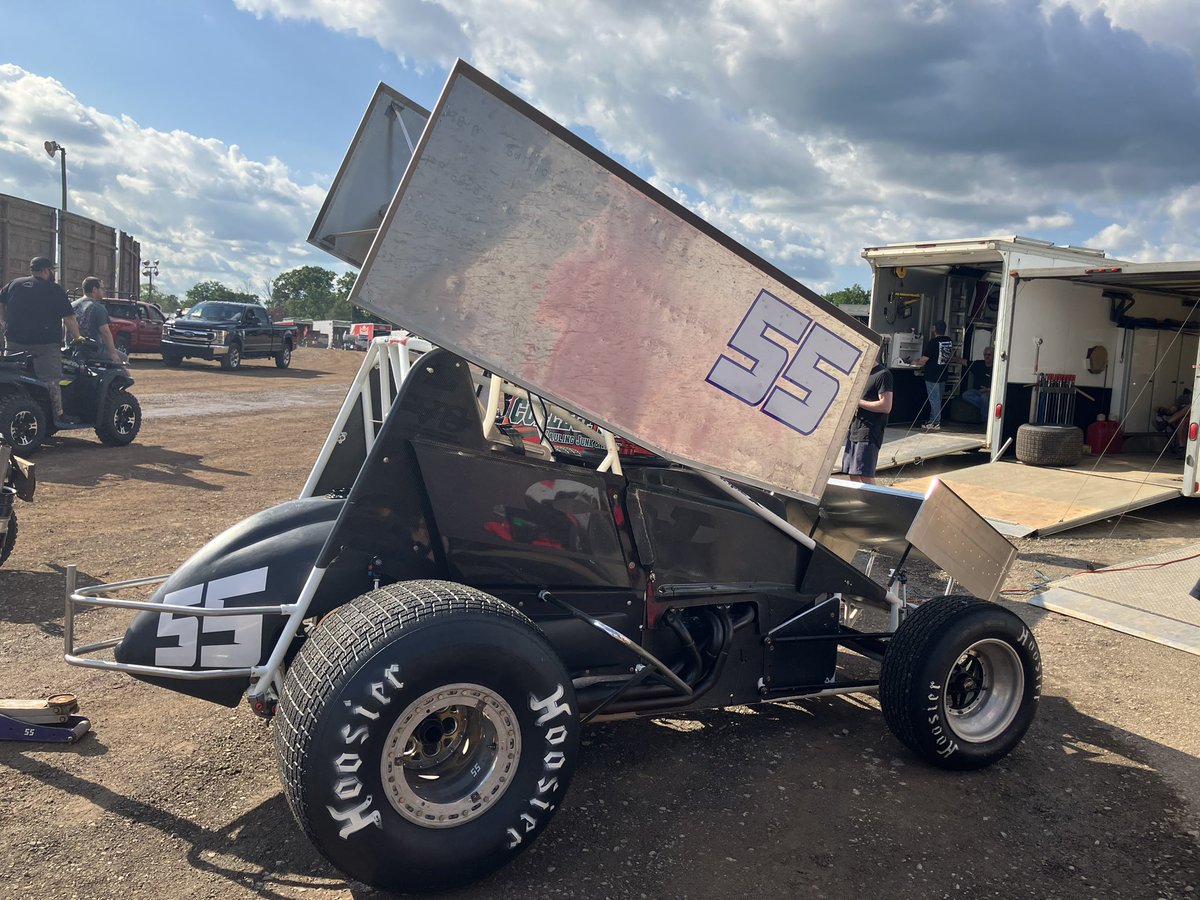 Domenic Melair hasn’t seen alot of racing with frequent @lincolnspeedway cancellation by weather as he finally made it out and racing tonight at @bapsrace.