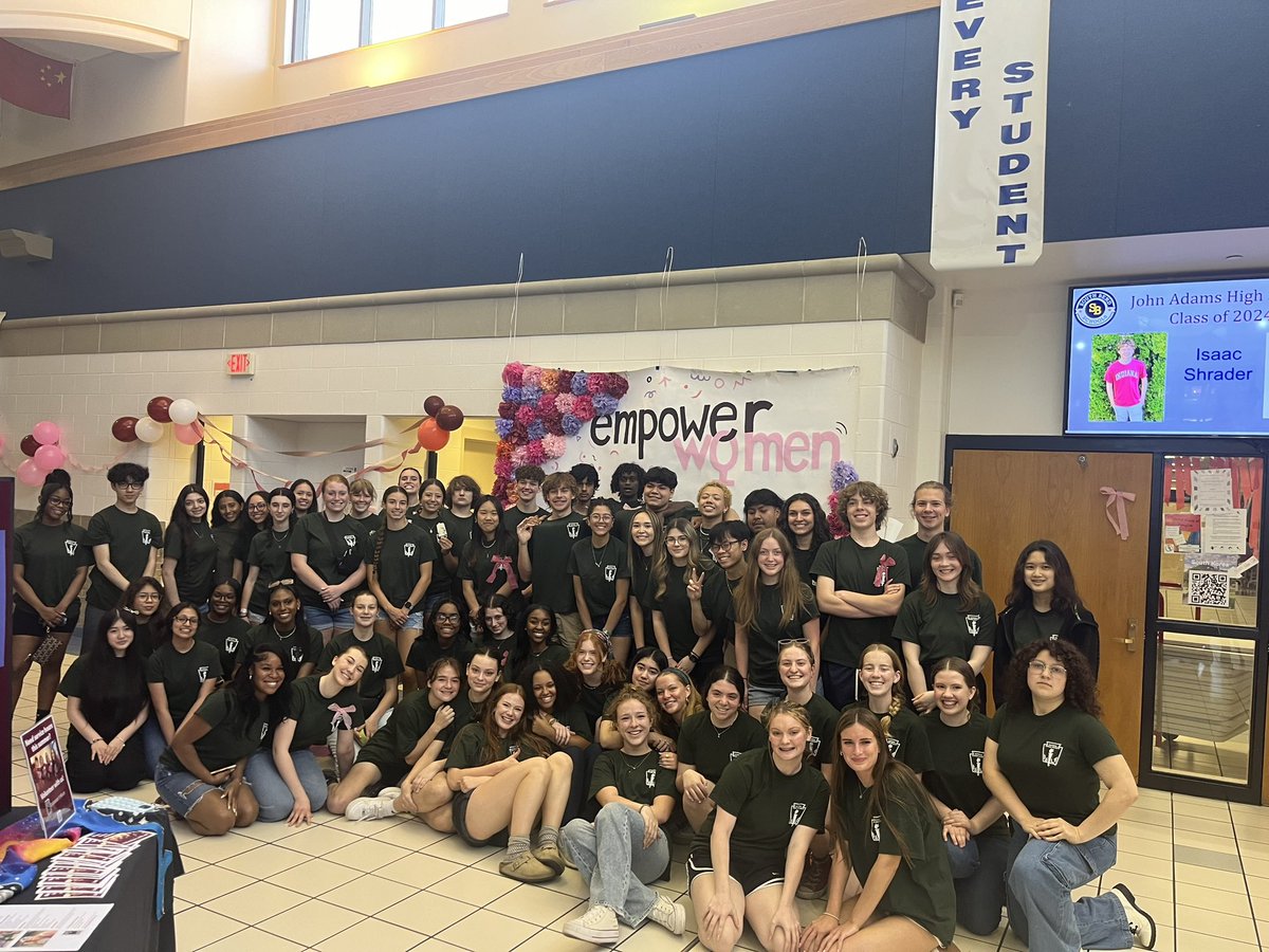 JAHS_NHS's tweet photo. Thank you to everybody who came out to support. We had a great event and raised money for an amazing organization. We are so proud of the work our students have done to help St. Margaret’s House. https://t.co/ORjQRDJaPT