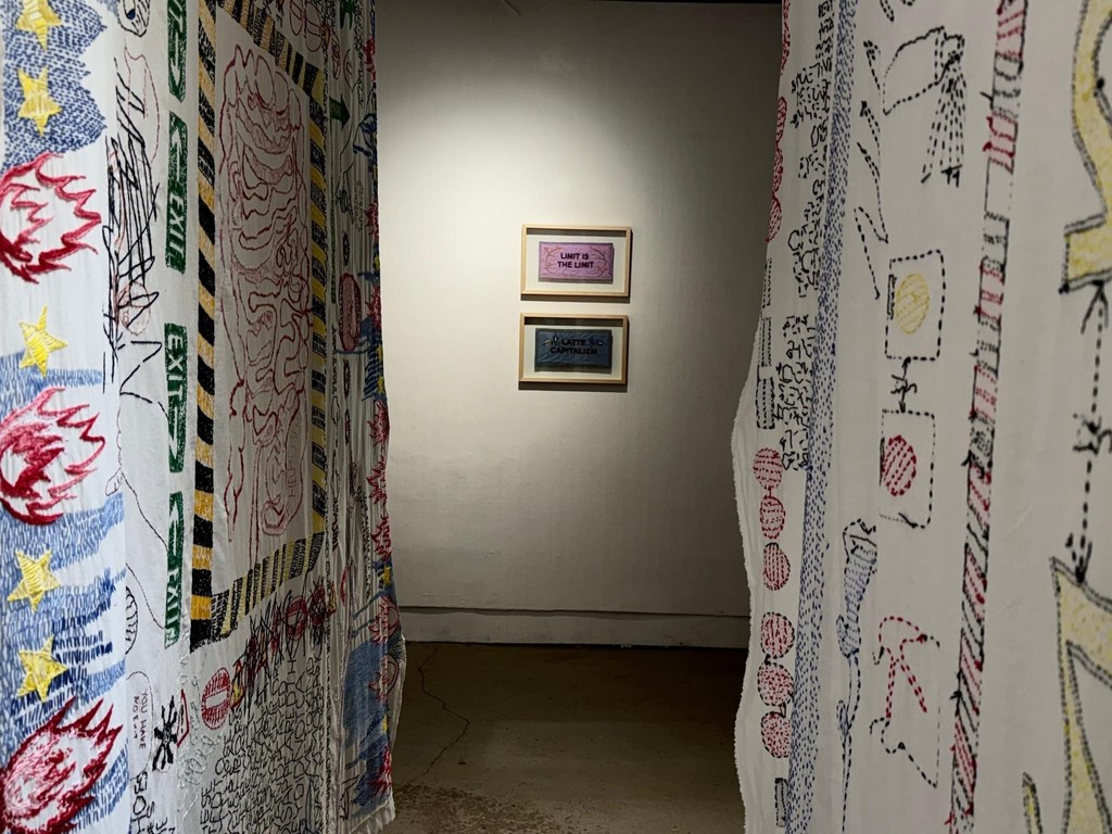 PolishInstNY's tweet photo. 💬In this work for a🗽 audience, she also pulls from Polish and American history, from past tragedies to complex current events.—@artspiel
🔵Visit Latte Capitalizm:Letters as a Source of Resistance, a project by #MonikaDrożyńska📍#OpenSourceGallery
⏰until May 24, 2024 https://t.co/ux6cmUHRqo
