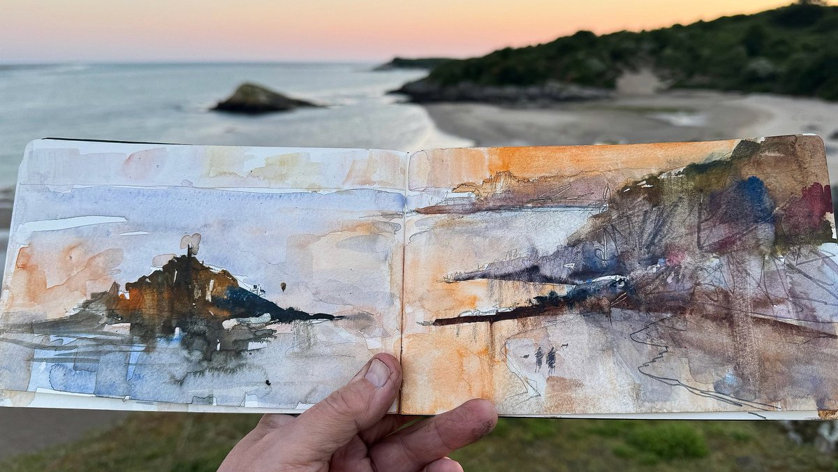 I walked round the coast to sketch the sunset, very peaceful and warm enough to almost dry. Plein air watercolour in my moleskine sketchbook using Schmincke watercolours.  #pleinair #watercolour #northwales