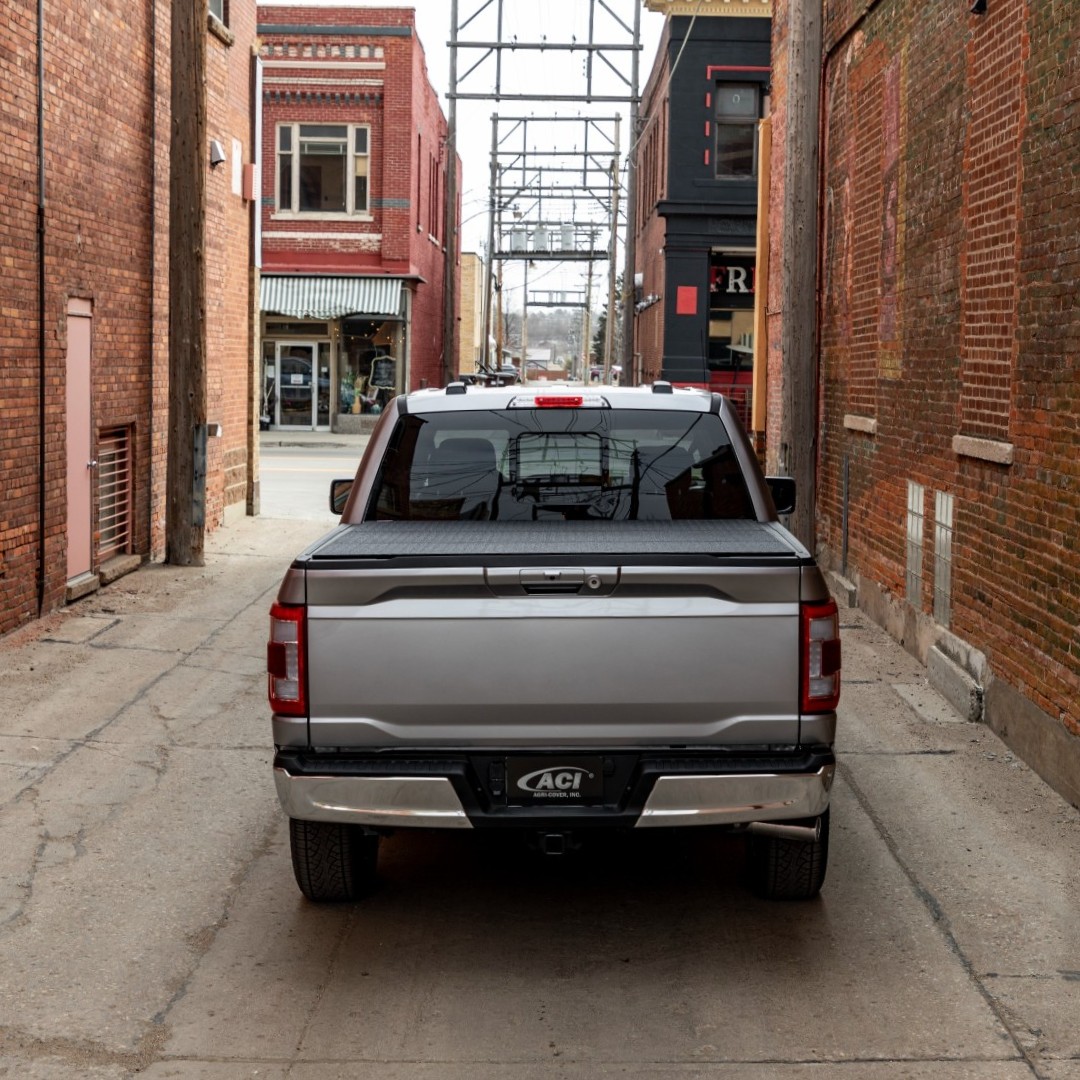 Any LOMAX #FoldingHardCover is an excellent match for your truck and your style!

#ACITruckLife #LOMAXCover #tonneau #tonneaucover #truckbedcover #hardcover #bedprotection #lomaxbedcover #HardTonneauCover