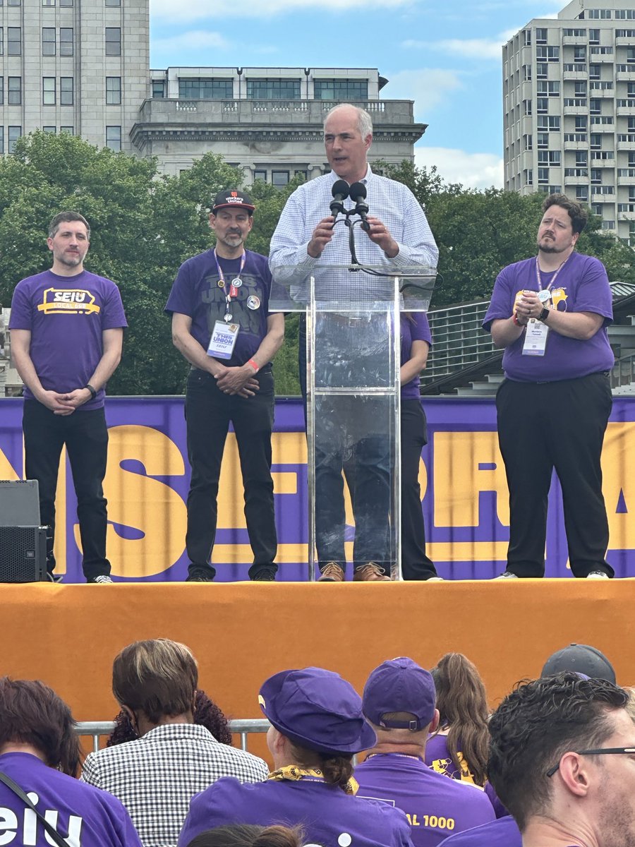 I’m proud to stand with unions - always have, always will. Grateful to @SEIU for hosting me today. Together, we’ll continue our fight for workers’ rights.