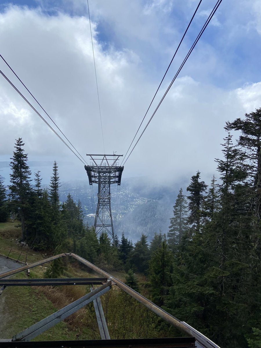Hiked the Grouse Grind; 800m up, or the height of 425.5 @ZephyrCasts to celebrate my return to Vancouver. Went at a vertical rate of 6.44 ZPM (Zephyrs Per Minute)