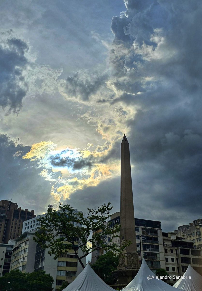El Obelisco a esta hora #19M #Venezuela