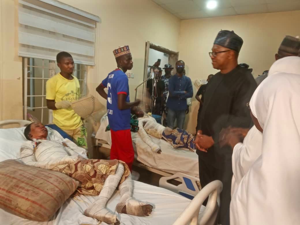 Peter Obi paid a visit to the Murtala Muhammad Specialist Hospital, where some victims of the Kano Mosque ąttack are receiving treatments.

A leader with great empathy and compassion...
