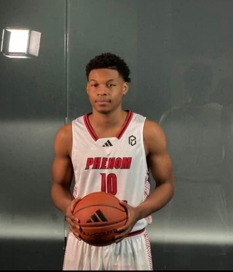 {{{{Breaking}}}} 2025 G Kameron Sanders is moving back to South Georgia & will be playing at Lee County HS. Sanders is one of the top players in Ohio & will be with the Trojans in June. #MSGBGA @SouthGAHoops @DrKrisWatkins @OntheRadarHoops @KyleSandy355 @connect_hoops