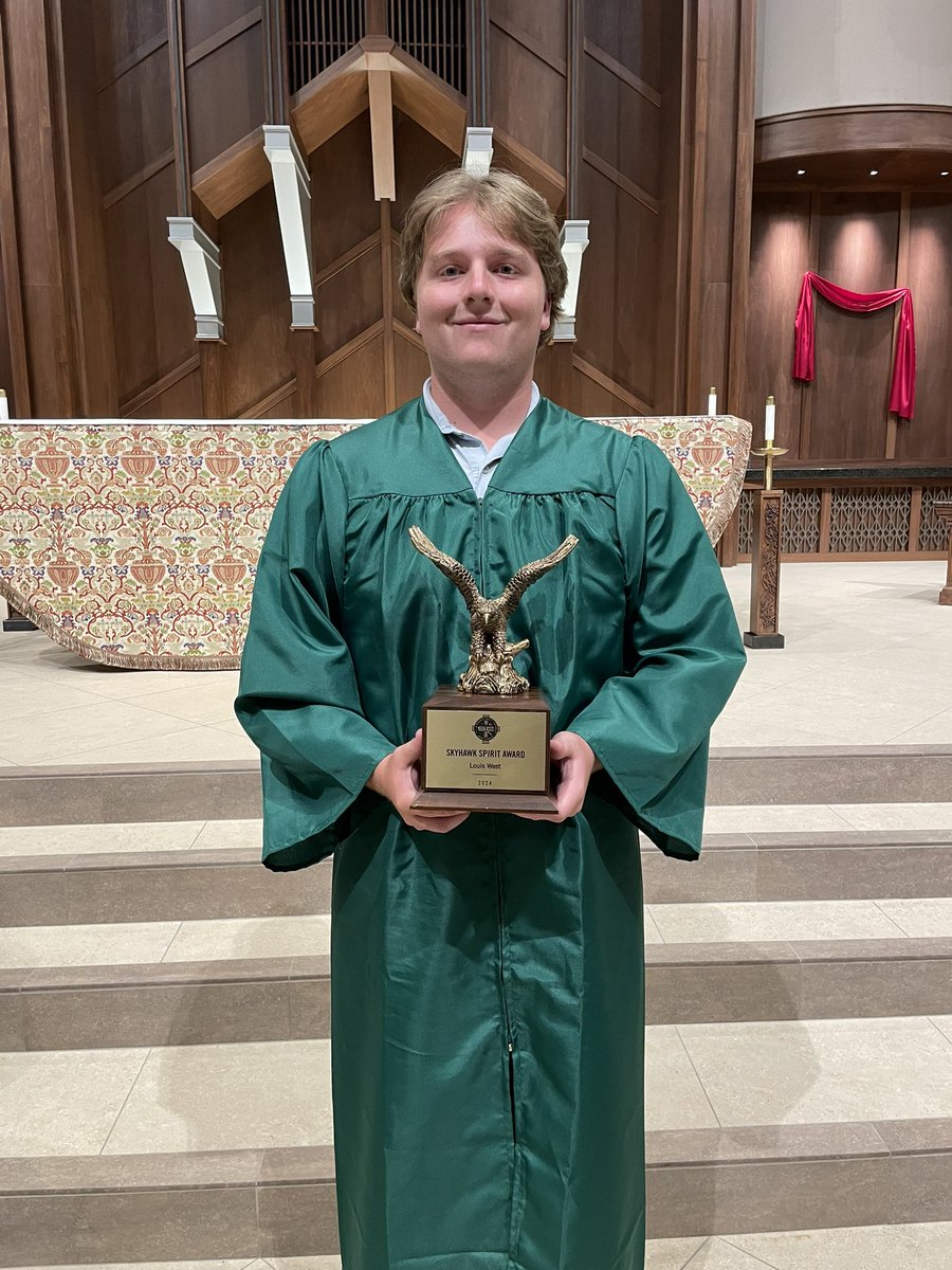 Amazing family weekend with our youngest graduating from H.S.  He’s always radiated positive energy, so we were especially excited (and proud) to hear his name called as the recipient of the <a href="/SkuttCatholic/">Skutt Catholic</a>  Spirit Award. 👐 So excited for you Louie and your future!