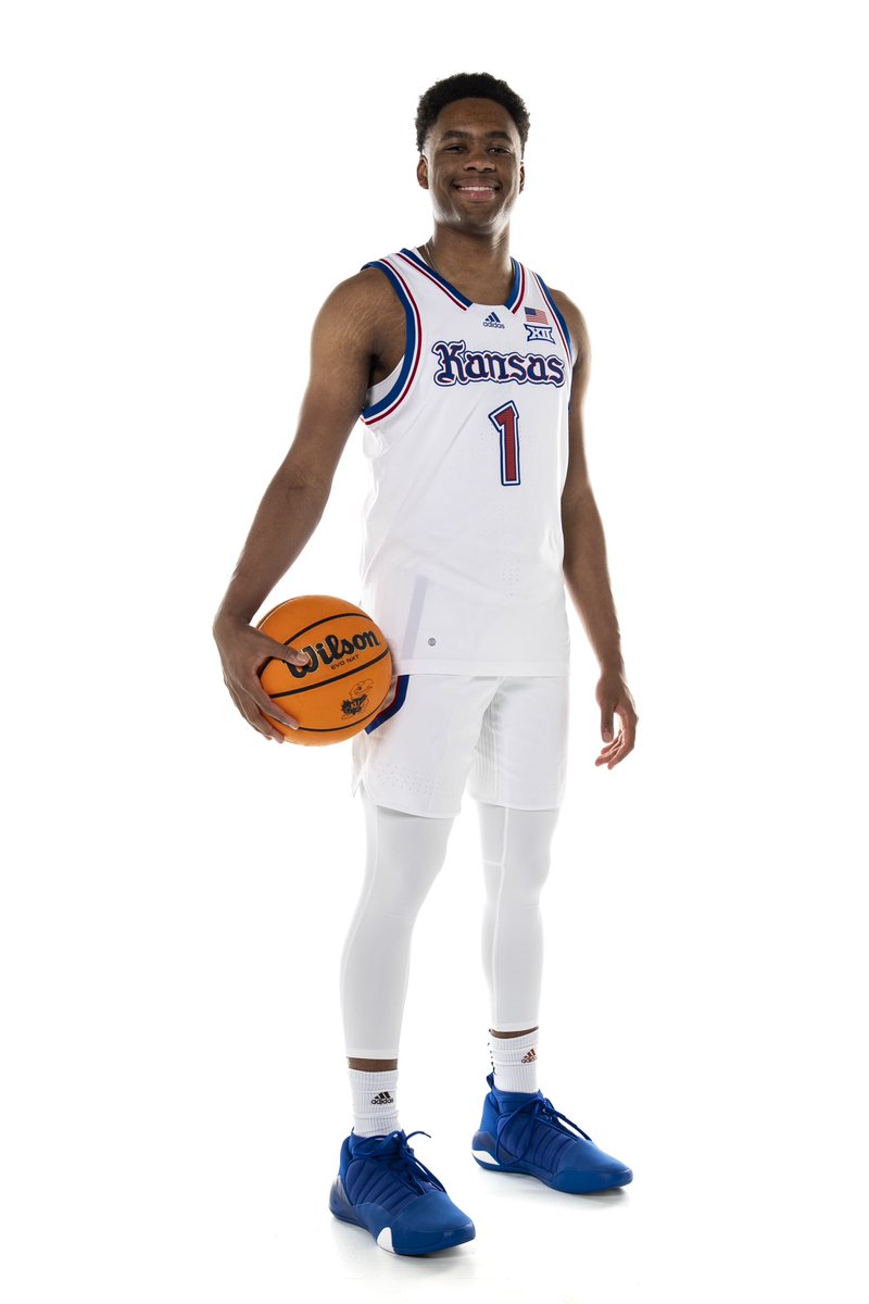 Noah Shelby (@noahshelby_) on Twitter photo Committed!❤️💙 I look forward to joining the <a href="/KUHoops/">Kansas Men’s Basketball</a> family. Redshirting this upcoming season and will have two years of eligibility remaining. All glory to God!! #RCJH #TGBTG Committed!❤️💙 I look forward to joining the <a href="/KUHoops/">Kansas Men’s Basketball</a> family. Redshirting this upcoming season and will have two years of eligibility remaining. All glory to God!! #RCJH #TGBTG