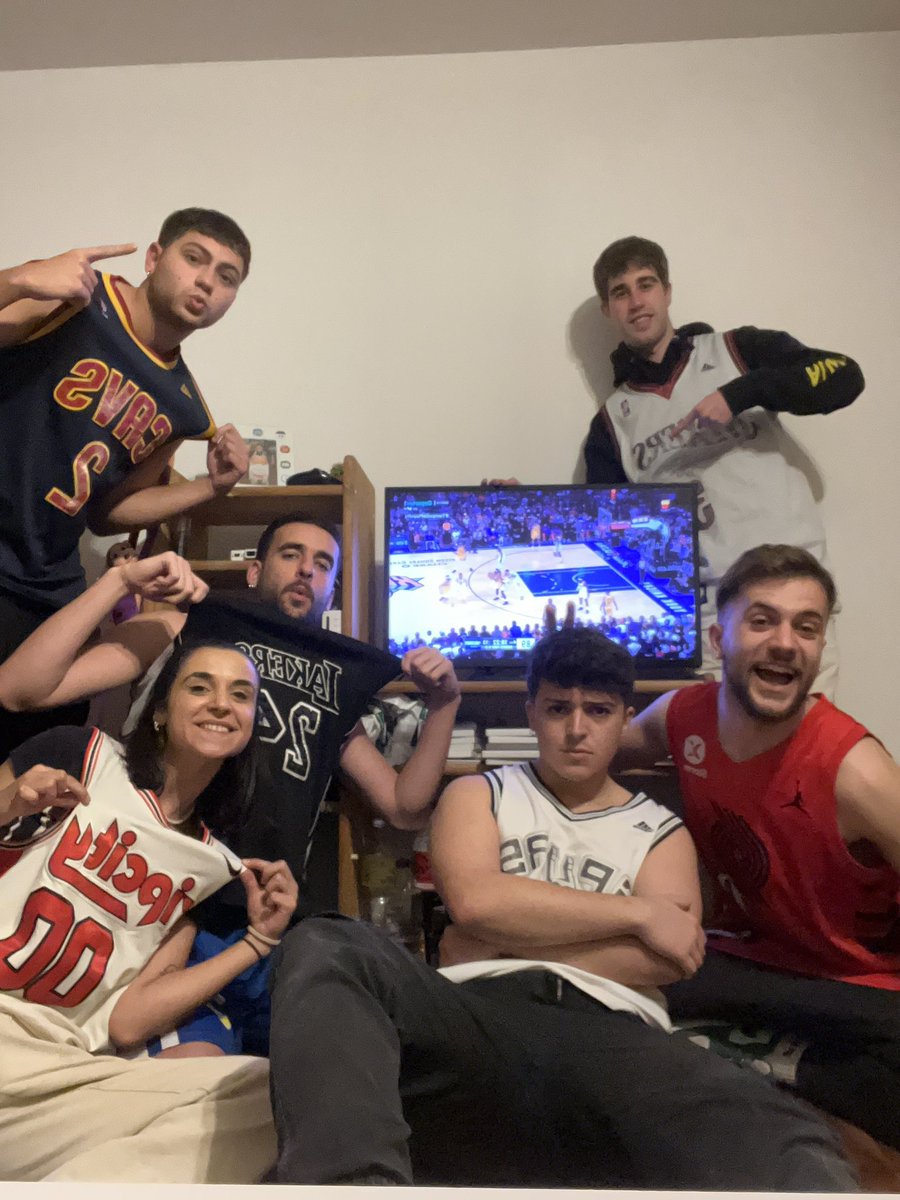 mariogoberna's tweet photo. #TiempoDePlayoffs 🏀🏀🪺 ya están aquiiiiii https://t.co/j2DgHww4Ti