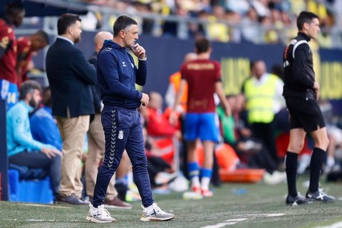 🎙️ García Pimienta: 'I’m overjoyed for the players, but especially for the fans, I know what they’ve gone through.' 🔸 udlaspalmas.es/en/news/garcia… #UnityMakesLasPalmas #CádizLasPalmas