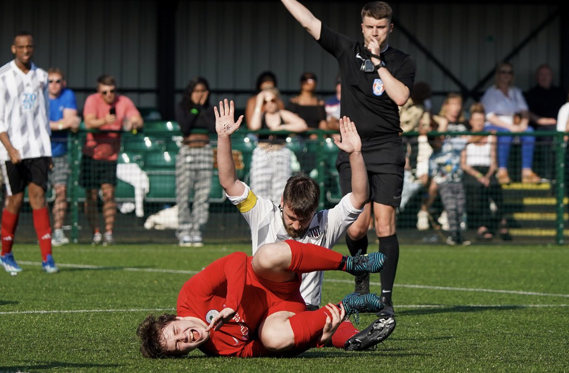 Mikeyconnor94's tweet photo. ⚽️ Final Day 🏆

@livoldboys St Margaret’s VS MSB Woolton 

Great Team in Black 👏🏼

📸 @paulmoran62 @NickGerrard https://t.co/55gKMlc00J