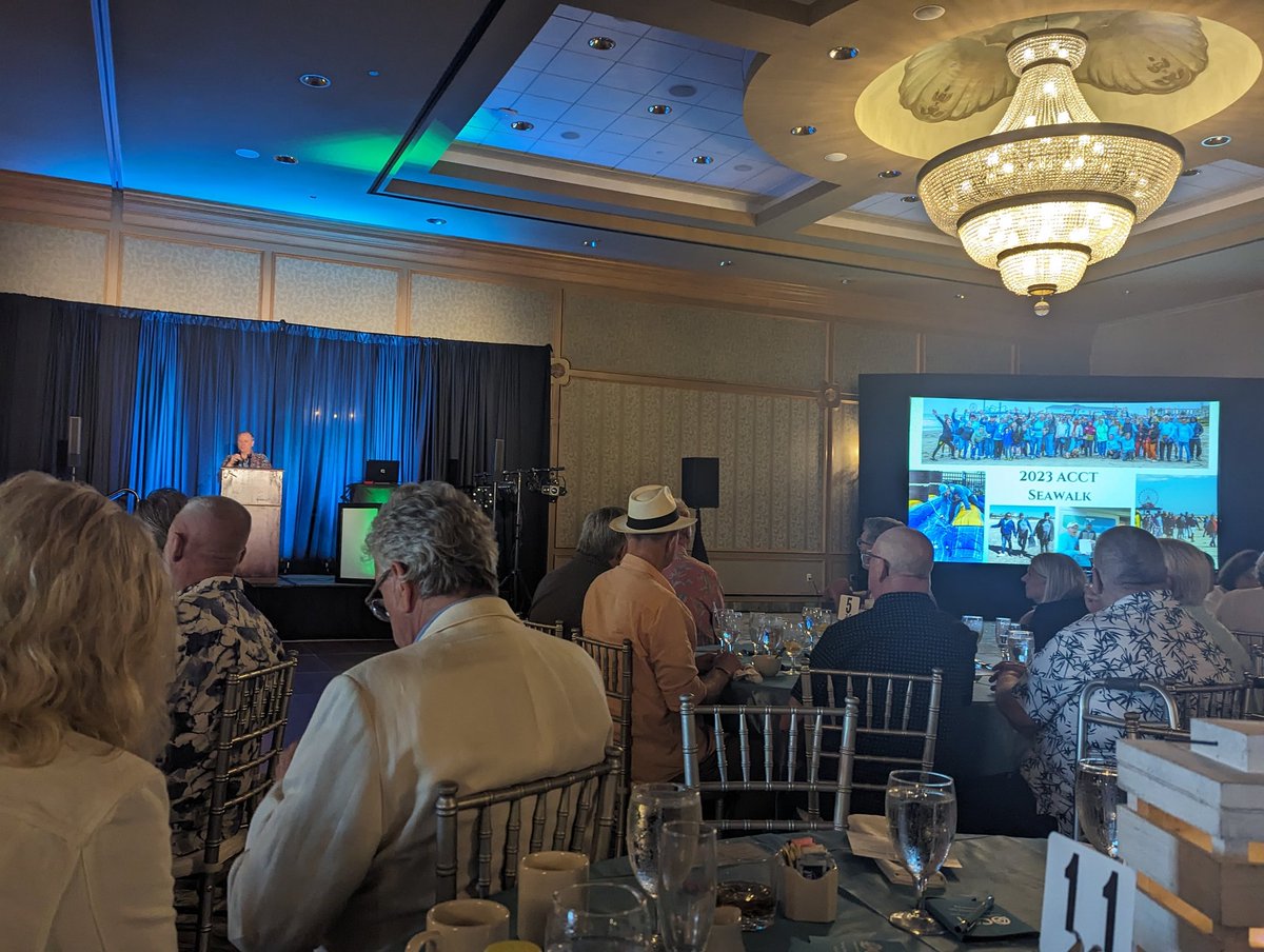 Fellow board member & @UTMB_SPPH faculty in @UTMBGlobal Robert Rodriguez was speaker at today's ACCT Annual Brunch Fundraiser (accttexas.org). Reminding us of the importance of people & solidarity. I'm proud to support ACCT's extensive care & support in our community.