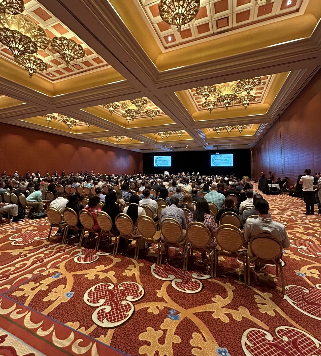 The ‘Dealmaking Masterclass – Creative Leasing Approaches’ happening now at ICSC LAS VEGAS! 

Attendees are gaining insight into what it takes to get a deal done in today’s ever-changing market.  Plus, learning about best practices, leasing trends and strategies to stay ahead of