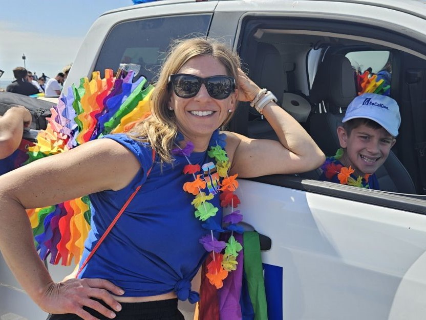 #TeamSoCalGas helped kick off the upcoming Pride month by participating in the #LongBeachPride Parade. The employees here are members and allies of the SoCalGas Pride Employee Resource Group (ERG). Be sure to catch us at the WeHo (6/2) and LA (6/9) parades!