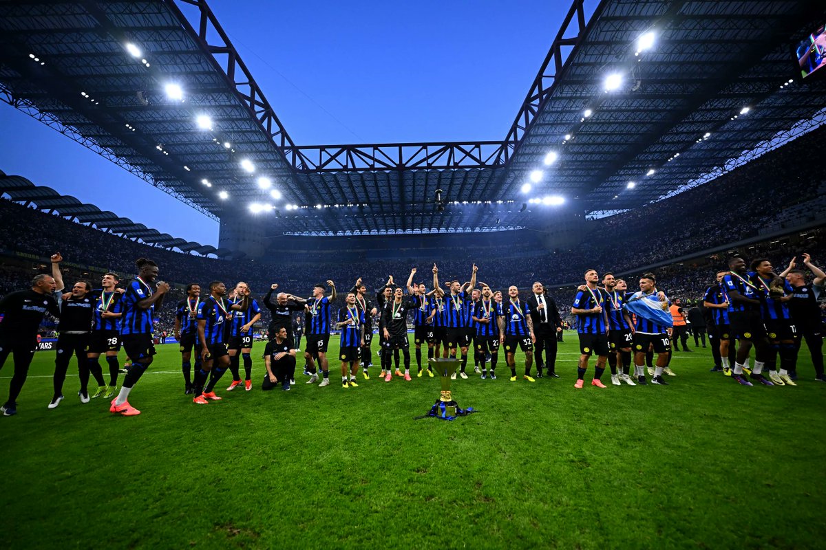 InterClub1908's tweet photo. โซ๐ต๐ @SerieA #InterLazio 1-1 l'@Inter รจ campione d'Italia 2023/24 il nostro gol รจ di #Dumfries SEMPRE #FORZAINTER #AMALA #SempreForzaInter #PazzaInter #IMInter #DAZN #IMInterClub #InterFans #InterClub1908 โญโญ๐ฎ๐น
Seguite il profilo di riserva @InterClub1908_ ๐ค๐ https://t.co/14nEtJufs4