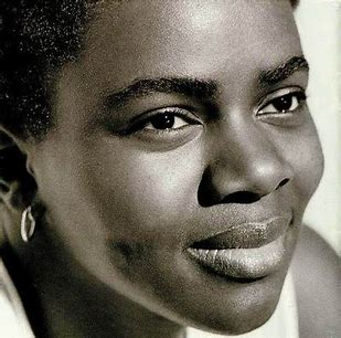 #MayItBeJazzOrBlues

👑#AllisonRussell✍️🏾#TracyChapman was revelatory... a huge part of my development... even the idea that I could become a songwriter🙏🏾

🎼Said I don't want #leave you lonely
You got to make me change my mind
Baby just #GiveMeOneReason

🌹youtube.com/watch?v=s-phQW…