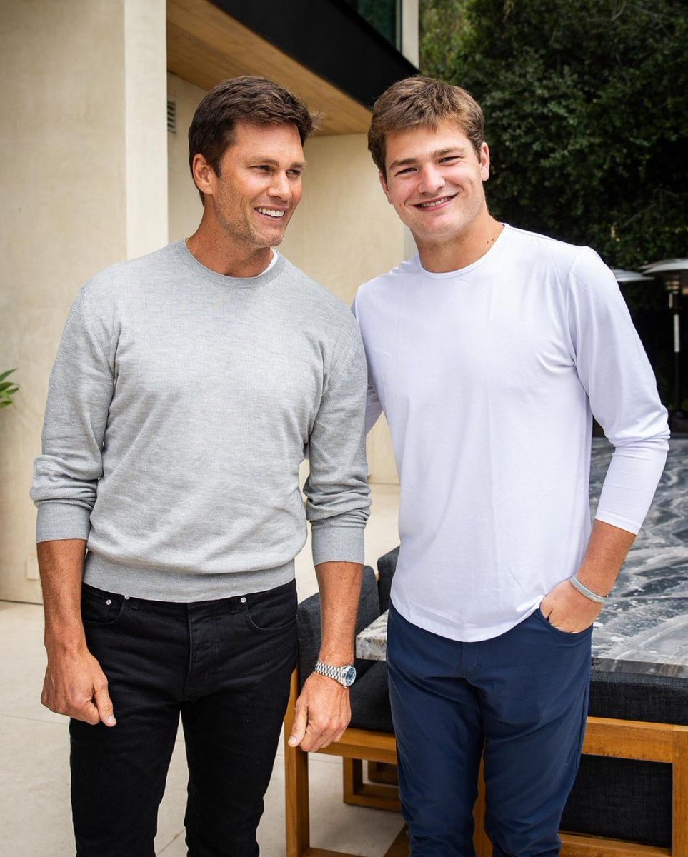 Former Patriots QB Tom Brady and current Patriots QB Drake Maye this weekend in Los Angeles. 📸: @michaelrubin