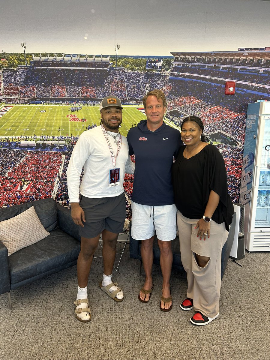 Special thank you to the coaches and staff at Ole Miss for having me on visit. I enjoyed my time in Oxford this weekend! 🦈 @Lane_Kiffin @LetsGo_Bo5 @CoachGolding @trin4131